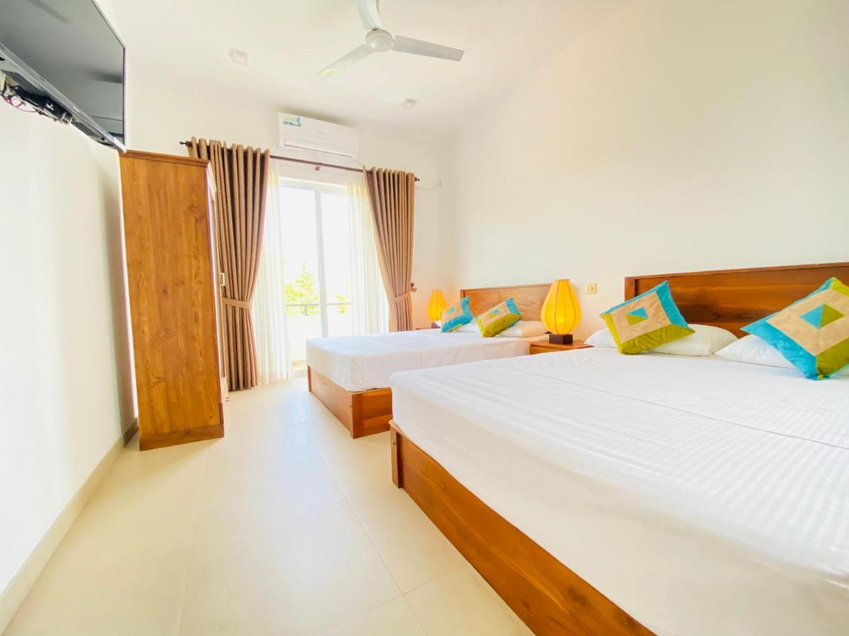 Srimadis Villa Near Airport - เนกอมโบ ภายนอก รูปภาพ