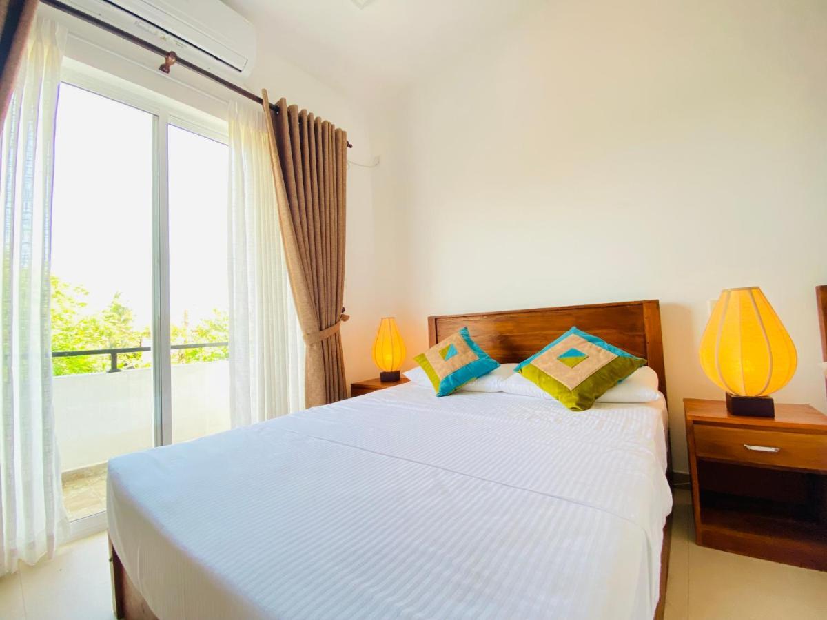 Srimadis Villa Near Airport - เนกอมโบ ภายนอก รูปภาพ